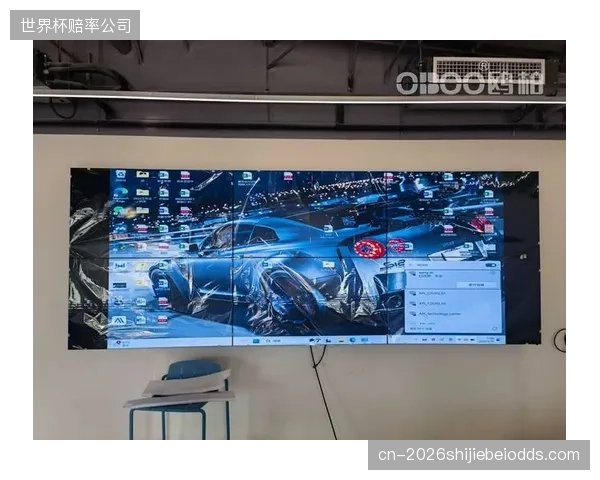 自由视角不过是几个机位死板拼接，劣质交互功能纯属糊弄